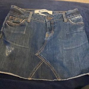 Gap denim mini skirt good condition- This is a size 1